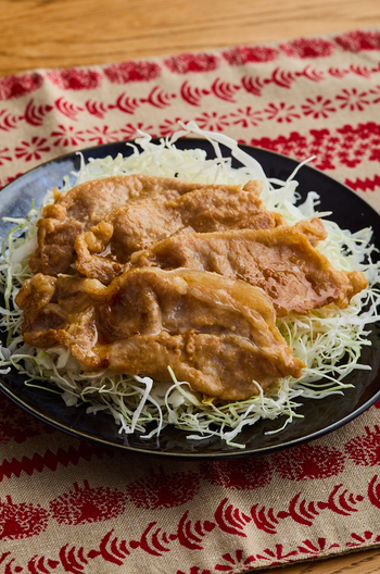 キャベツを食べる 豚肉の甘辛焼き