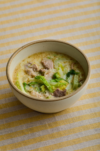 豚肉と白菜のごま豆乳スープ