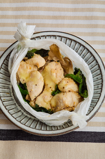 鶏ささ身とまいたけのみそチーズ蒸し