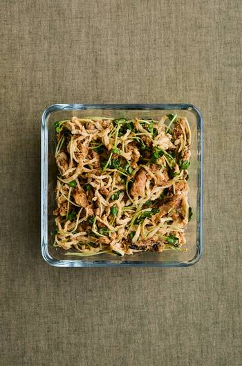 作り置きに さばと切り干し大根のごまマヨあえ