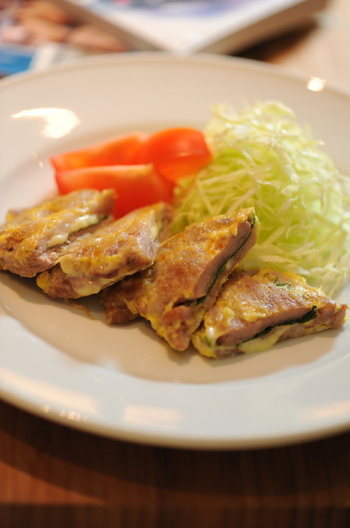 豚ヒレ肉のしそチーズピカタ