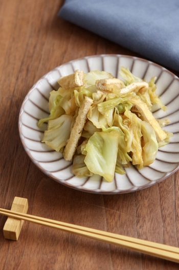 キャベツと油揚げの煮物