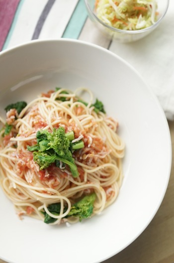 菜の花としらすのフレッシュトマトパスタ