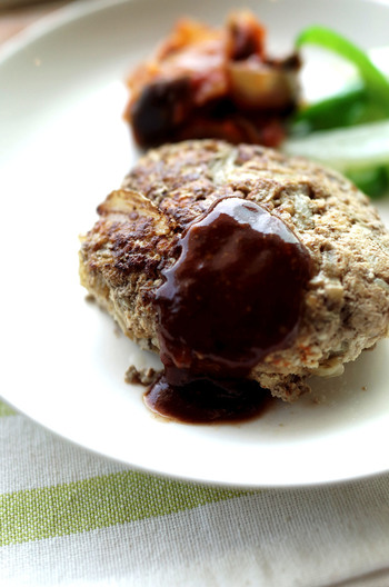 肉汁たっぷり 豆腐ハンバーグ