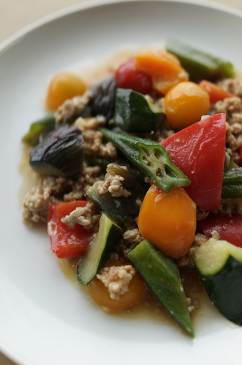 ピリ辛　夏野菜たっぷりマーボー