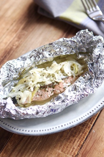 鮭マリネのホイル焼き バジル風味