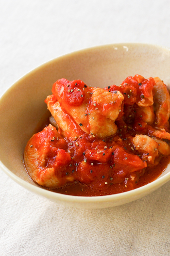 鶏肉のトマト煮込み