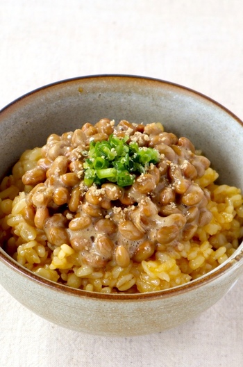 納豆のせ卵かけご飯