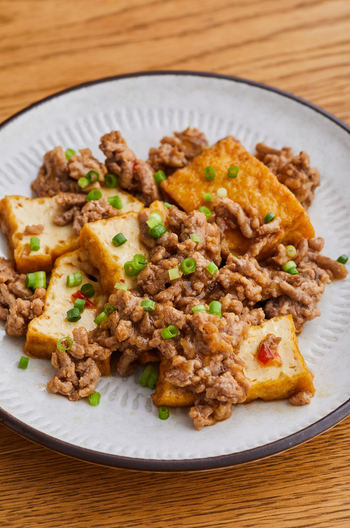 ご飯がすすむ 厚揚げと豚ひき肉炒め