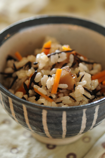 素朴な味 ひじきの炊き込みご飯