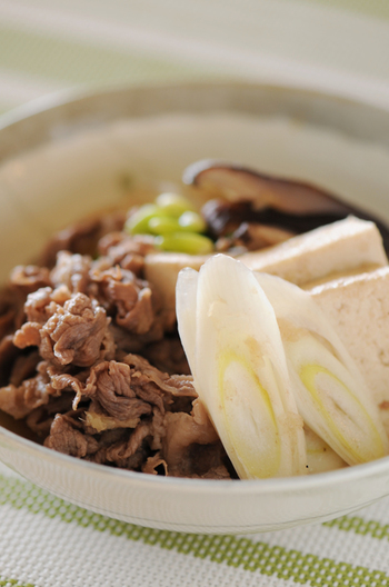 干し椎茸の風味がおいしい 肉豆腐