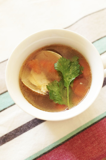 トマトとあさりのエスニックスープ