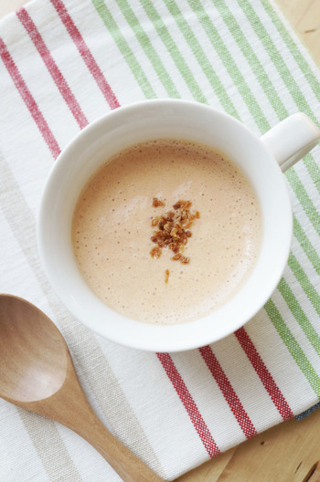 ピンクのトマトスープ