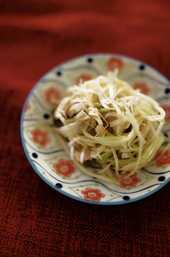 ささみとザーサイと葱のピリ辛和え