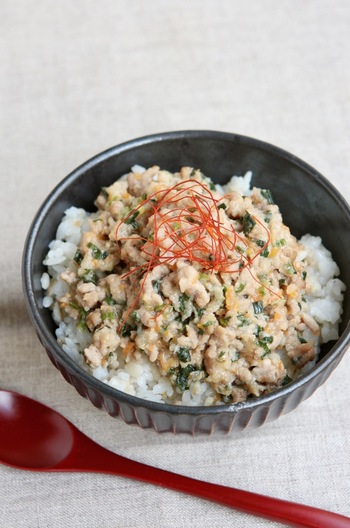 混ぜてチンするだけ ふわとろ温とろろ丼