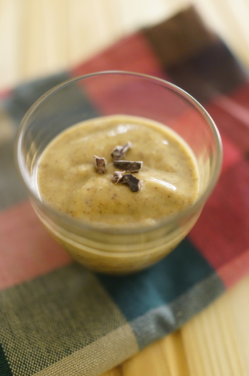 バナナとカカオの甘酒スムージー