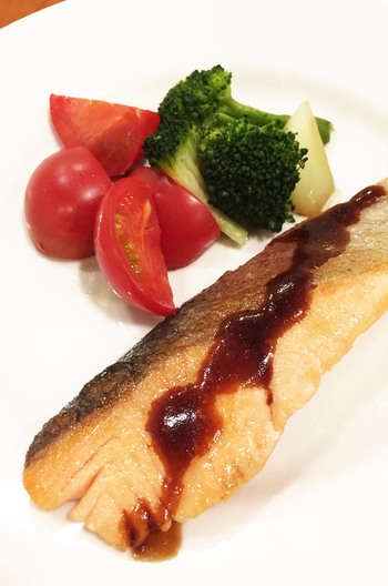 鮭のムニエル バルサミコ酢