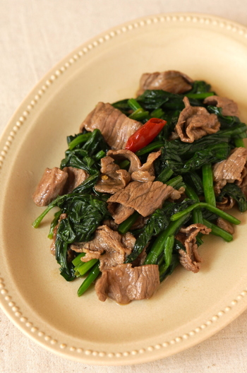 牛肉とほうれん草のオイスターソース炒め
