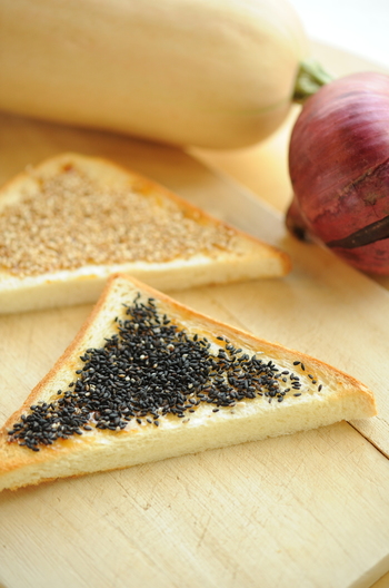 ピーナッツバターごまトースト