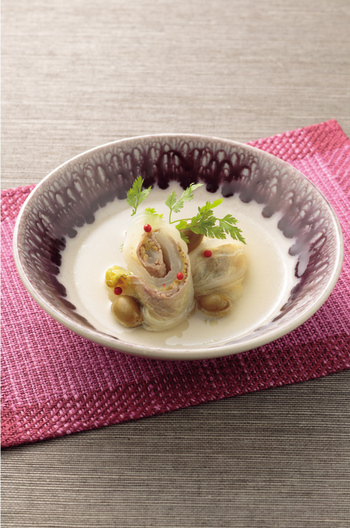豚肉の白菜ロール　オリーブ煮