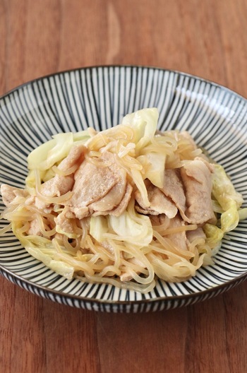 豚肉とキャベツとしらたきの炒め物