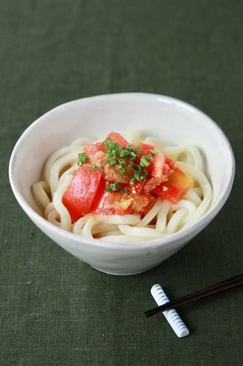 時短 冷やし中華風 潰し梅トマトうどん