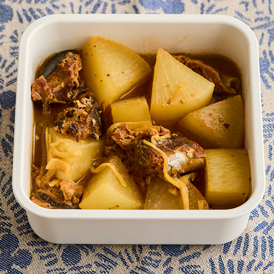 作り置きに さば缶と大根のみそ煮
