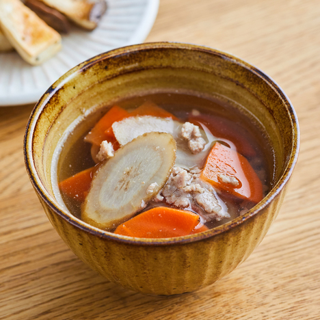 豚ひき肉とごぼうスープ