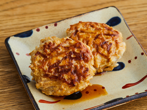 鶏ひき肉ともやしの照り焼きハンバーグ