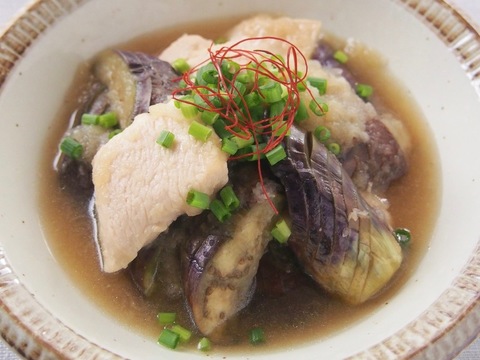 フライパンで 鶏むね肉となすのみぞれ煮