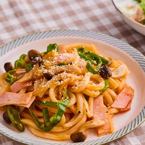 冷凍うどんでナポリタン by おいしい健康 - 管理栄養士監修のレシピ