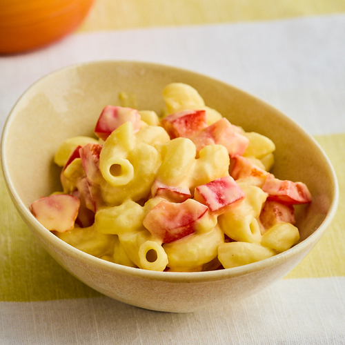 マカロニサラダ（感謝） 実食！ベーコンペッパーマカロニサラダ（セブン）人気商品増量祭