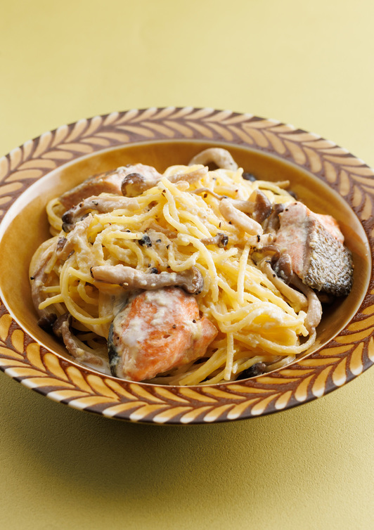 鮭ときのこの豆乳クリームパスタ