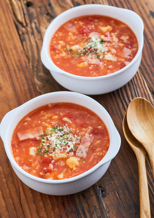 カリフラワーとオートミールのトマトスープ