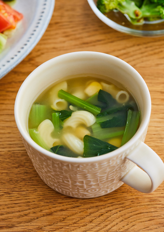 小松菜のマカロニコーンスープ
