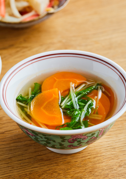 水菜とにんじんのピリ辛スープ