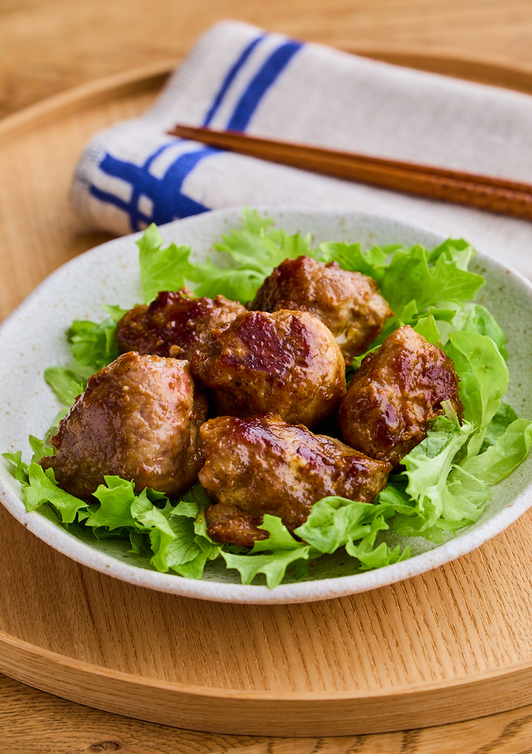 焼肉のたれで 照りマヨ豚こまボール