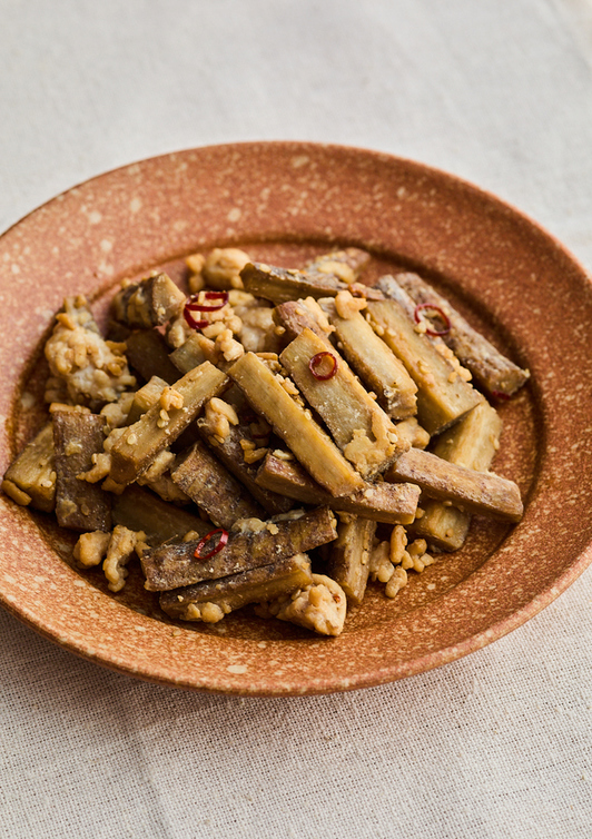 ごぼうと鶏ひき肉の甘辛炒め