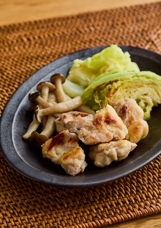 鶏肉とキャベツの塩蒸し焼き