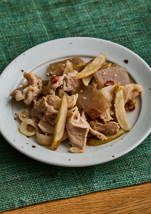 豚肉とこんにゃくごぼうの甘辛炒め