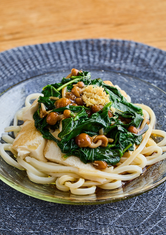 豆腐とモロヘイヤの冷やしうどん