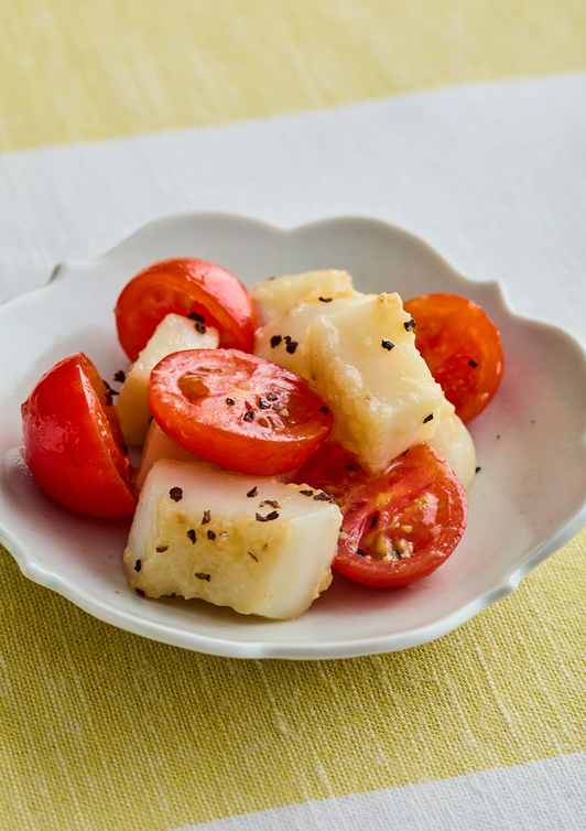 いかとミニトマトのにんにく炒め