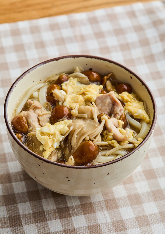 たっぷりきのこの卵とじうどん