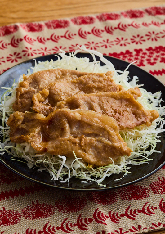 キャベツを食べる 豚肉の甘辛焼き