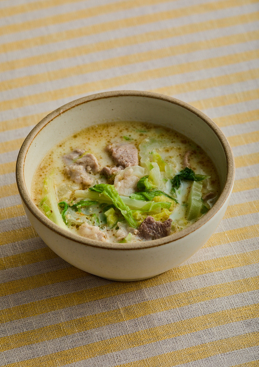 豚肉と白菜のごま豆乳スープ