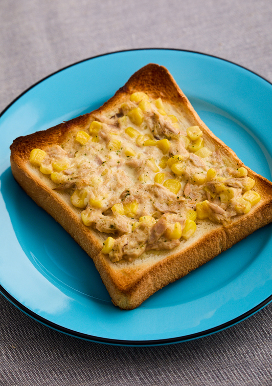 ツナコーンマヨトースト