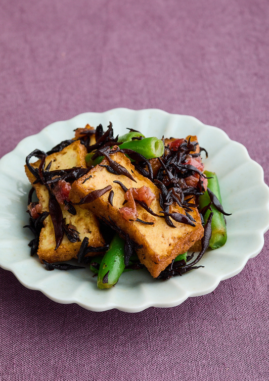 厚揚げとひじきの梅煮