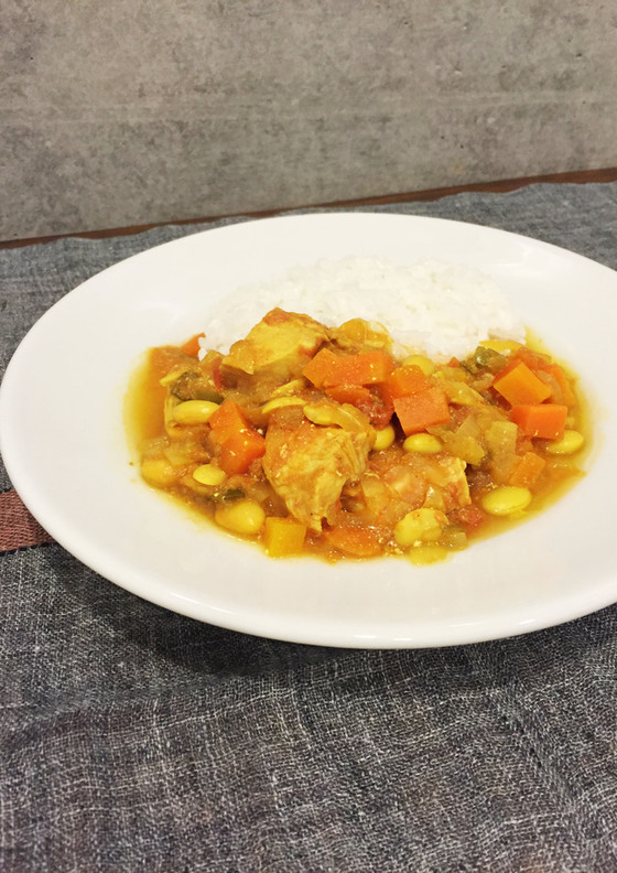 鶏胸肉と大豆のあっさりカレー