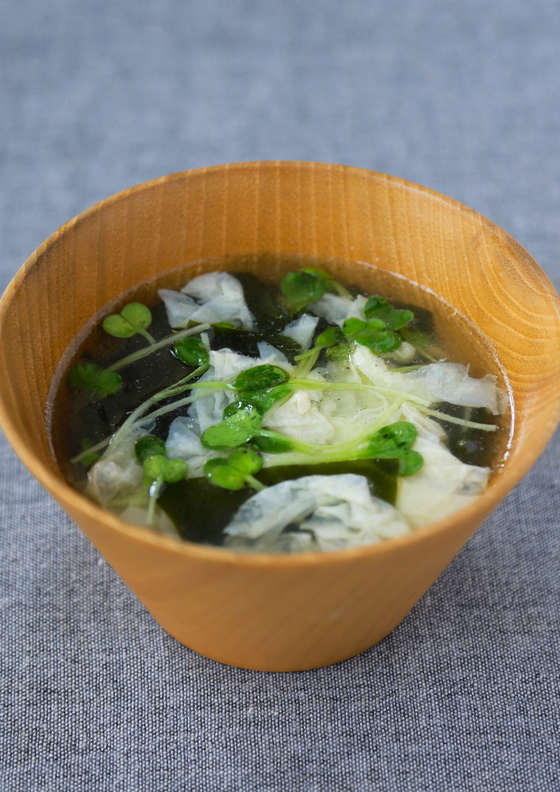 わかめスープ