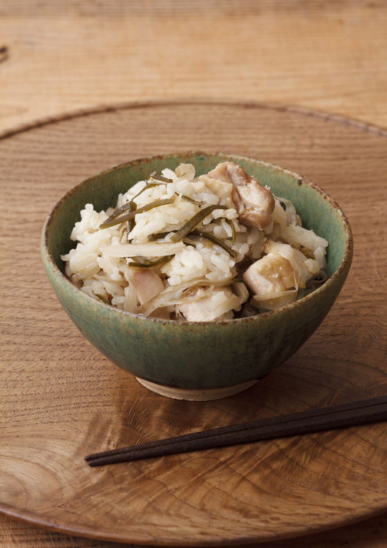 鶏とごぼうと昆布の炊き込みご飯